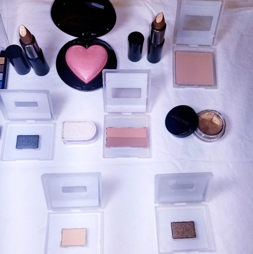 New in Boxes! Mary Kay Makeup Bundle - Picture 5 of 8